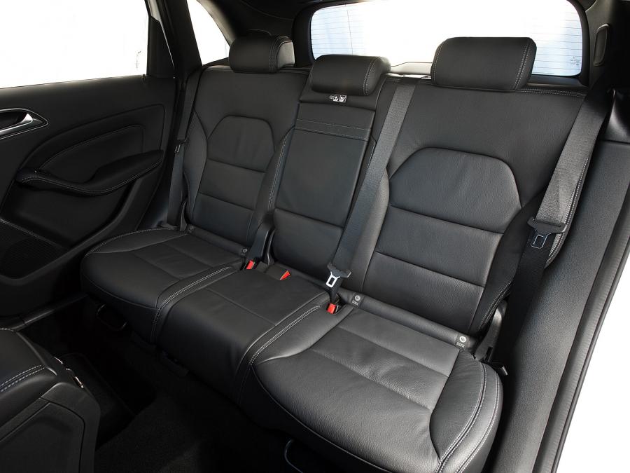  Mercedes-Benz B220 4Matic 2013 года  (UK) (фото 7 из 9)